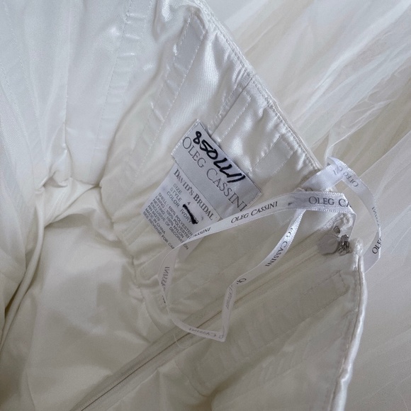 Oleg Cassini Wedding Dress Sz US4 - Picture 7 of 11